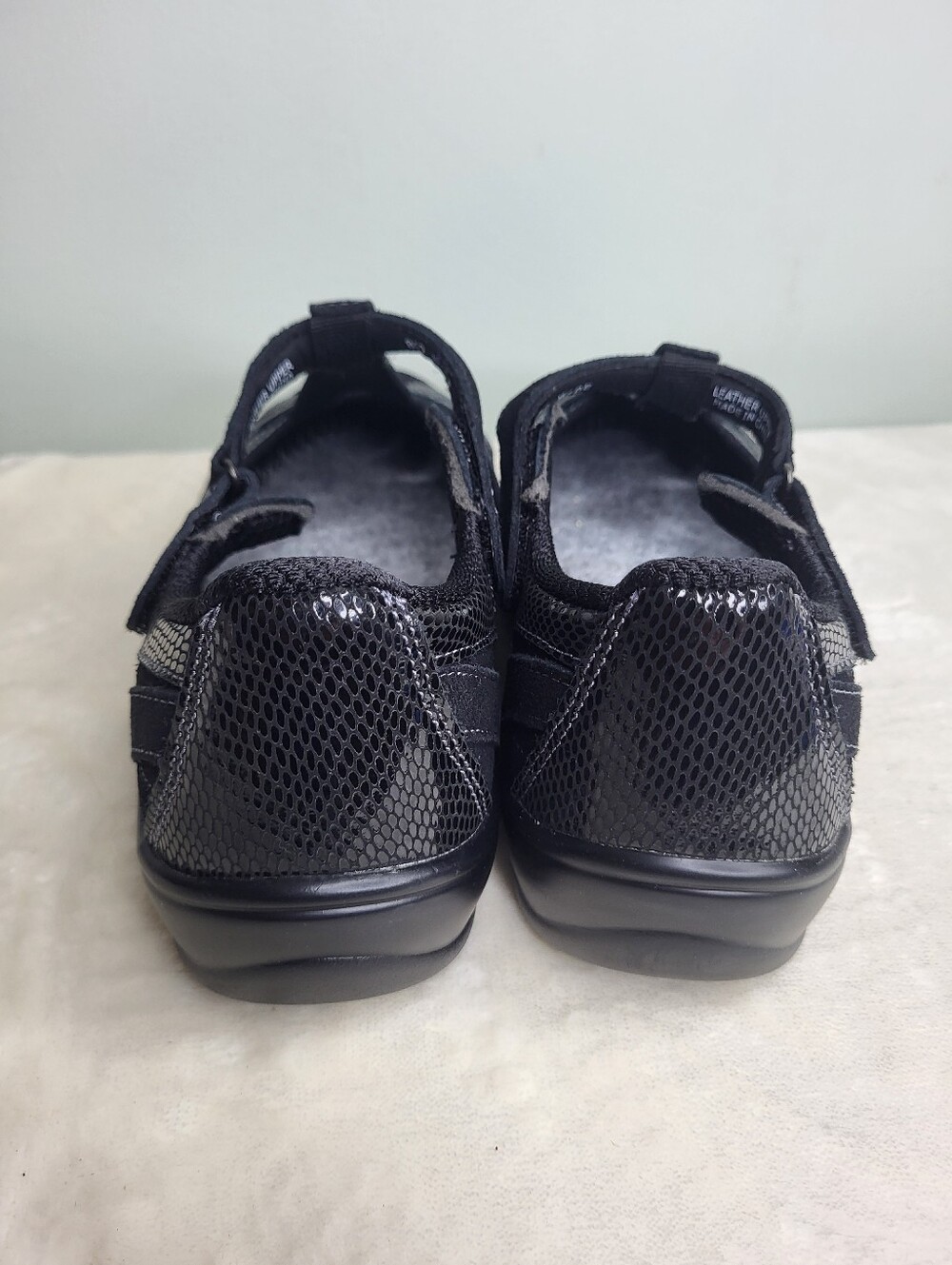Orthofeet Juno Black Comfort Closed-Toe Mary Jane Shoes. Size 7 Wide *No Insoles - Picture 3 of 10